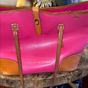 Tote Dooney  and Burke